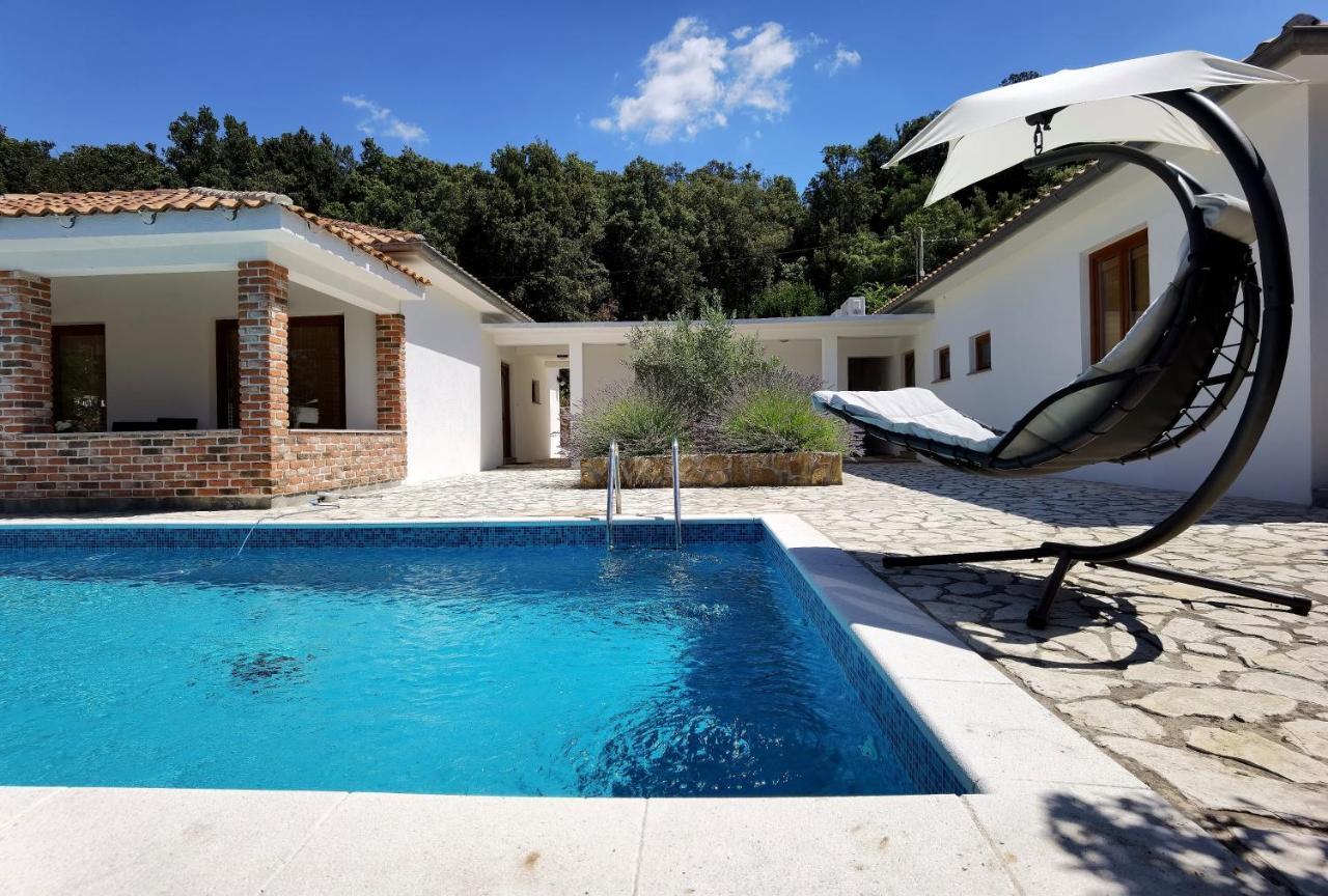 Holiday Homes Sintija Kampor Dış mekan fotoğraf