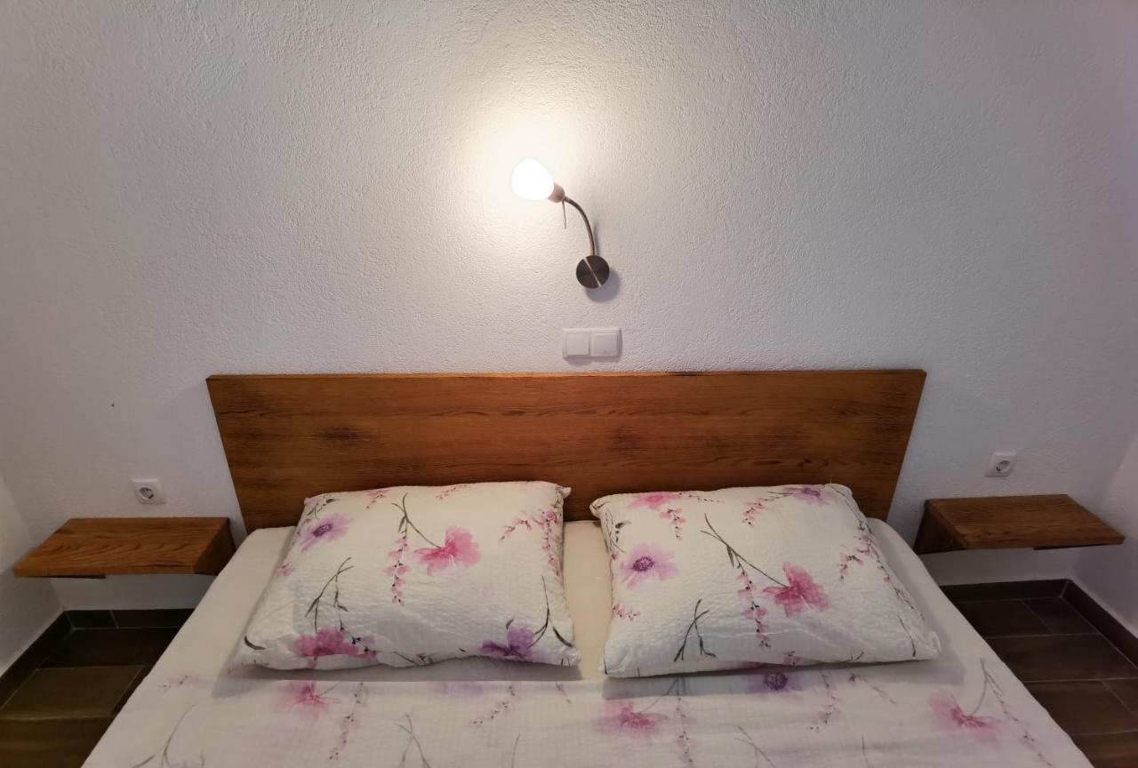 Holiday Homes Sintija Kampor Dış mekan fotoğraf