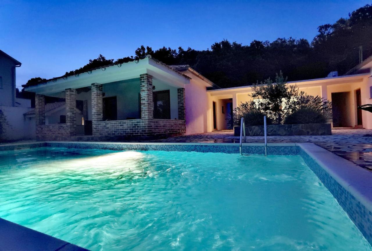 Holiday Homes Sintija Kampor Dış mekan fotoğraf