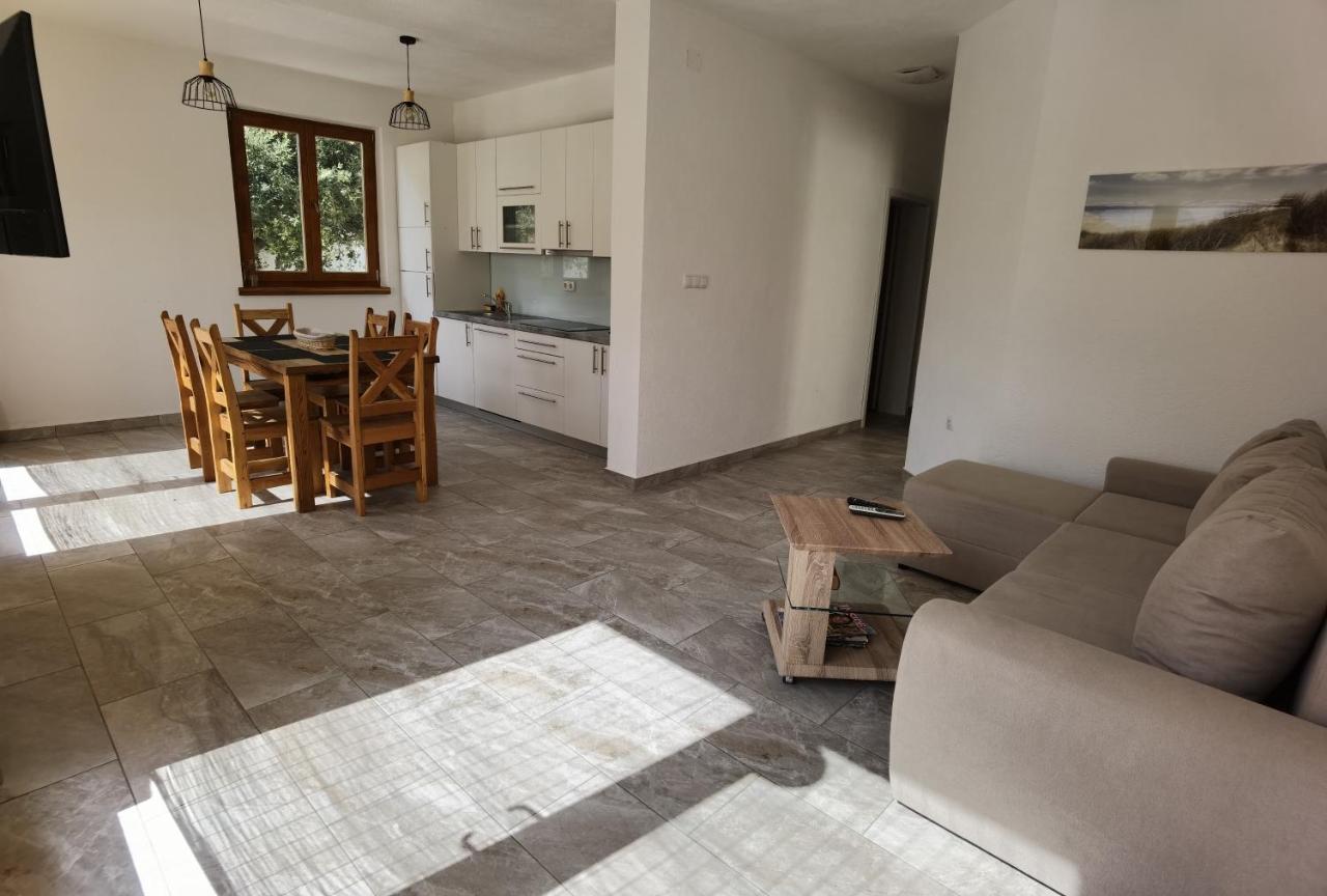 Holiday Homes Sintija Kampor Dış mekan fotoğraf