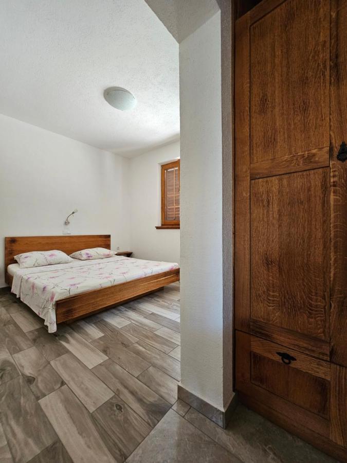 Holiday Homes Sintija Kampor Dış mekan fotoğraf