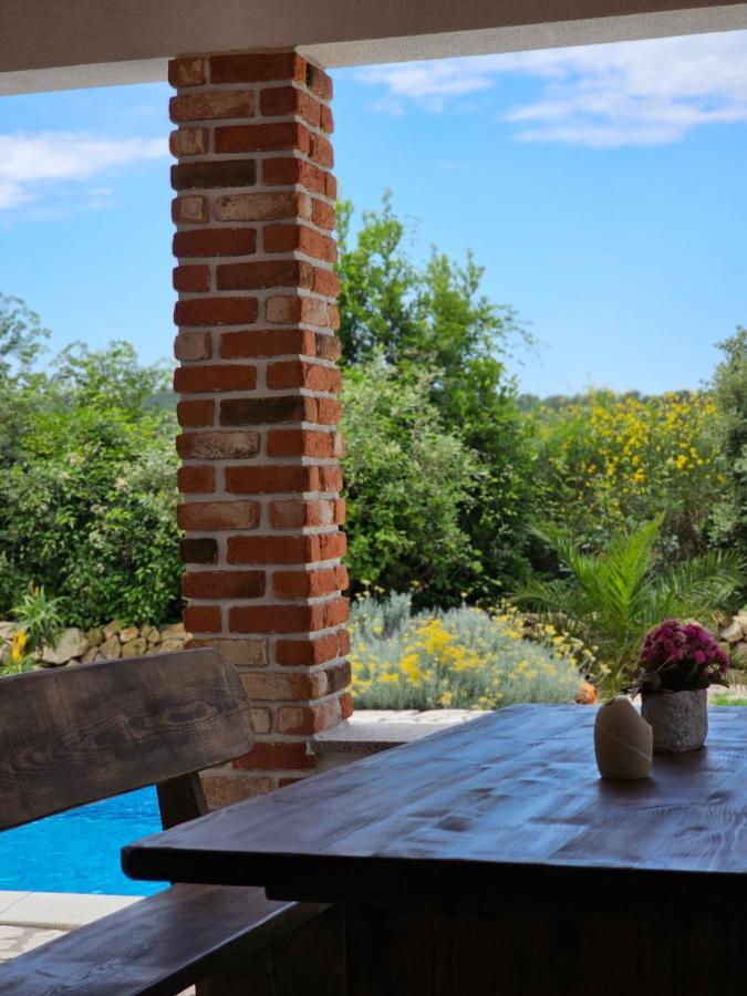 Holiday Homes Sintija Kampor Dış mekan fotoğraf