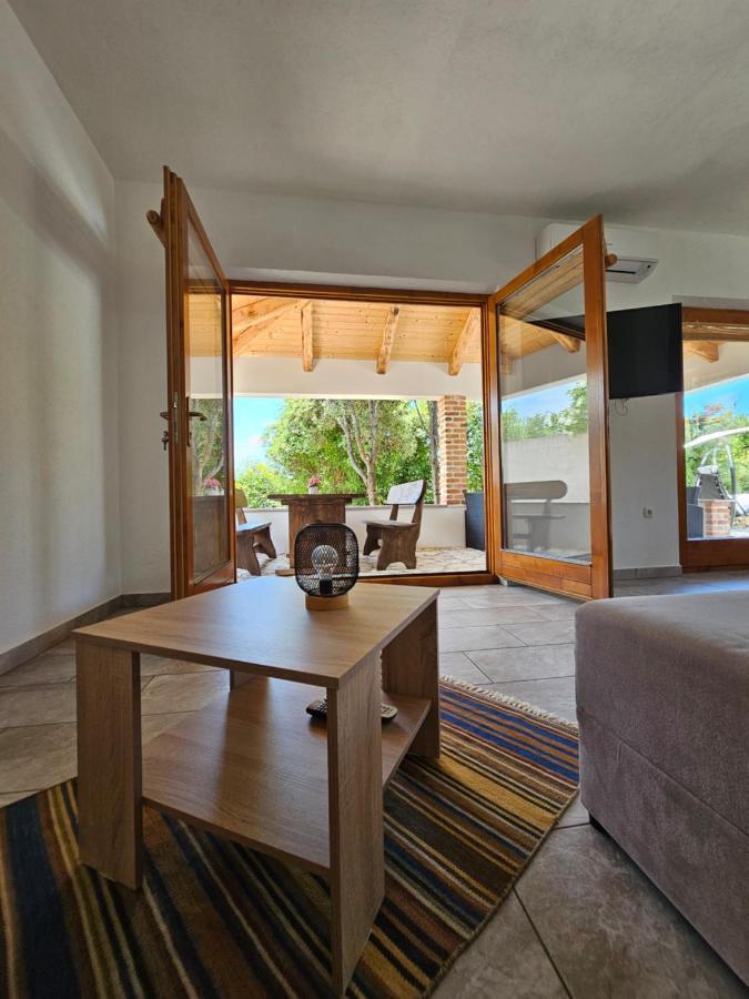 Holiday Homes Sintija Kampor Dış mekan fotoğraf