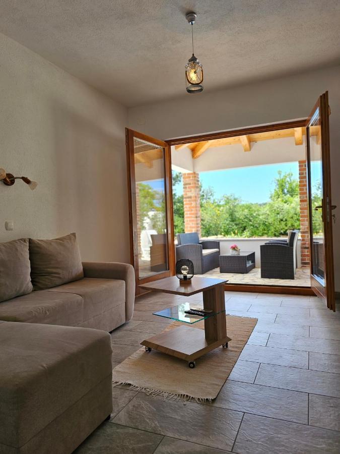 Holiday Homes Sintija Kampor Dış mekan fotoğraf