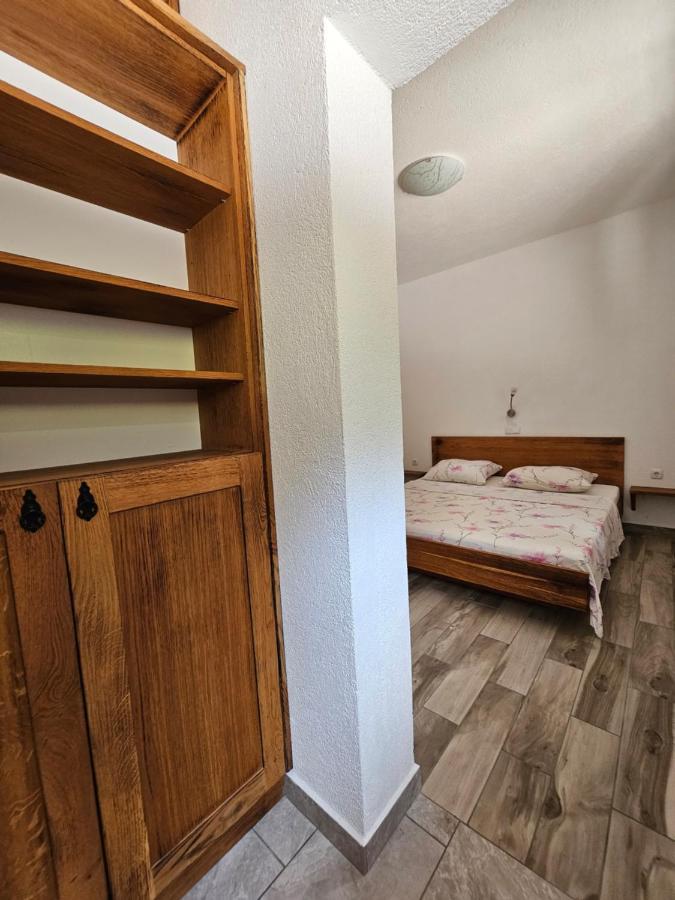 Holiday Homes Sintija Kampor Dış mekan fotoğraf