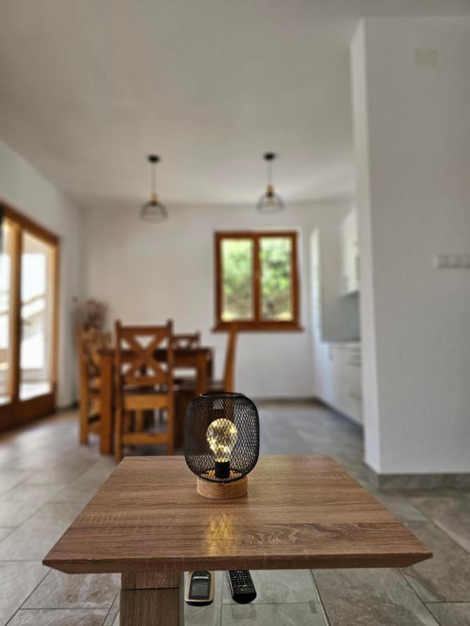 Holiday Homes Sintija Kampor Dış mekan fotoğraf